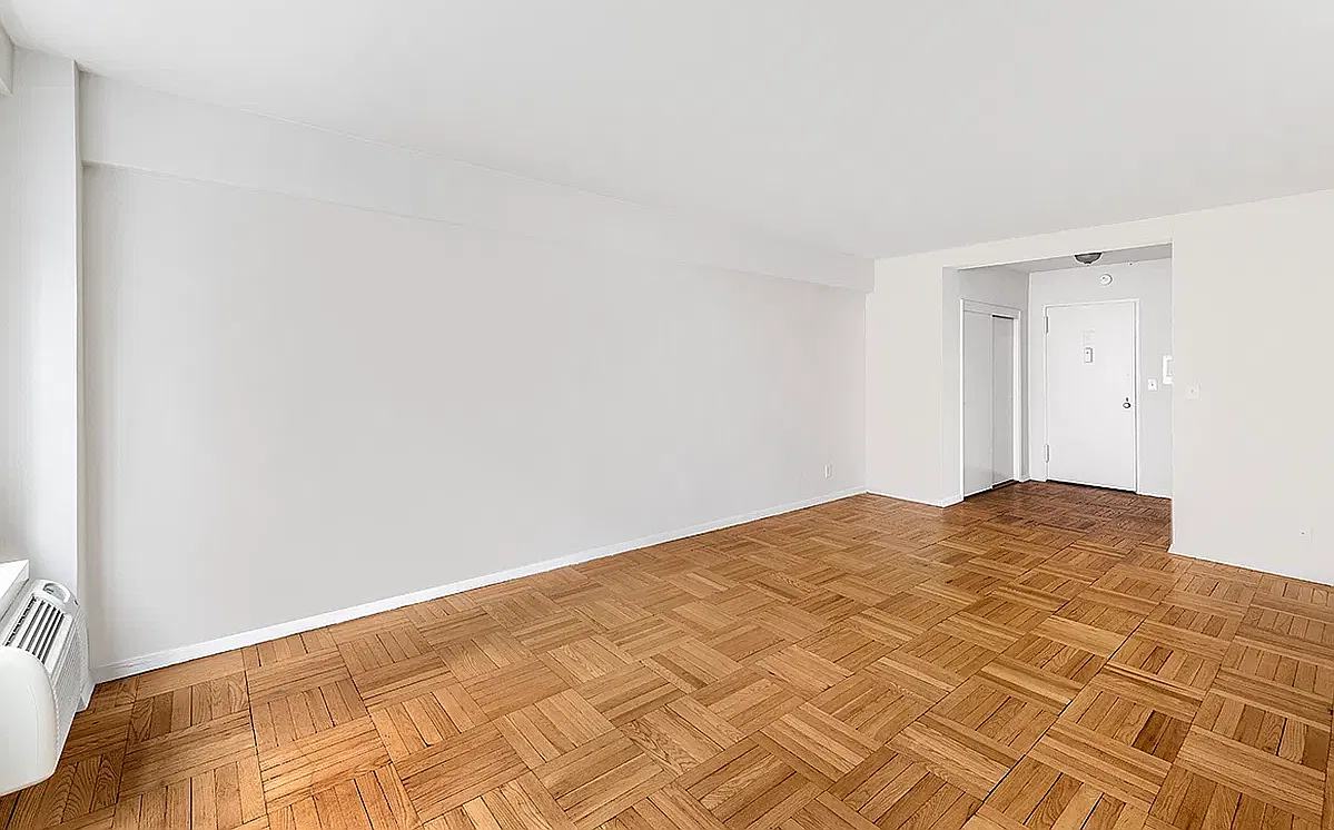 250 East 39th Street — Photo 4