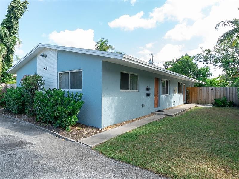 1st image of 808 NE 17th Ct #1