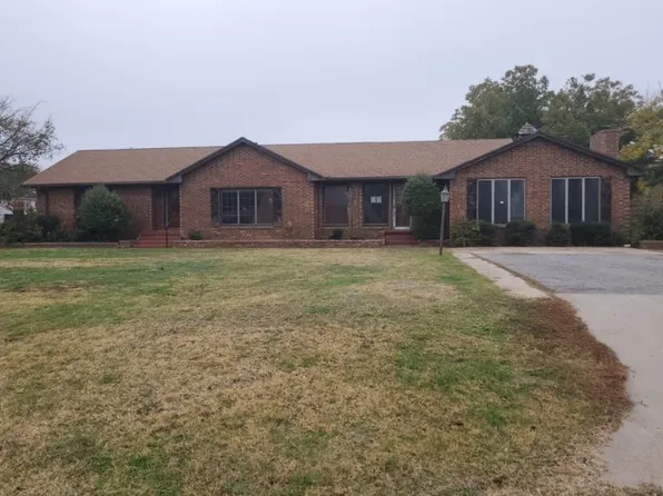 509 N 15th St, Frederick, OK 73542