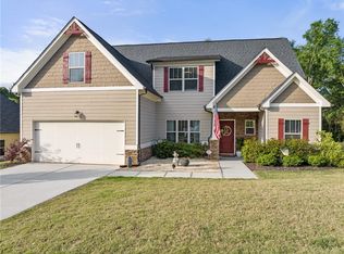 400 Andrew Ridge Dr, Jefferson, GA 30549