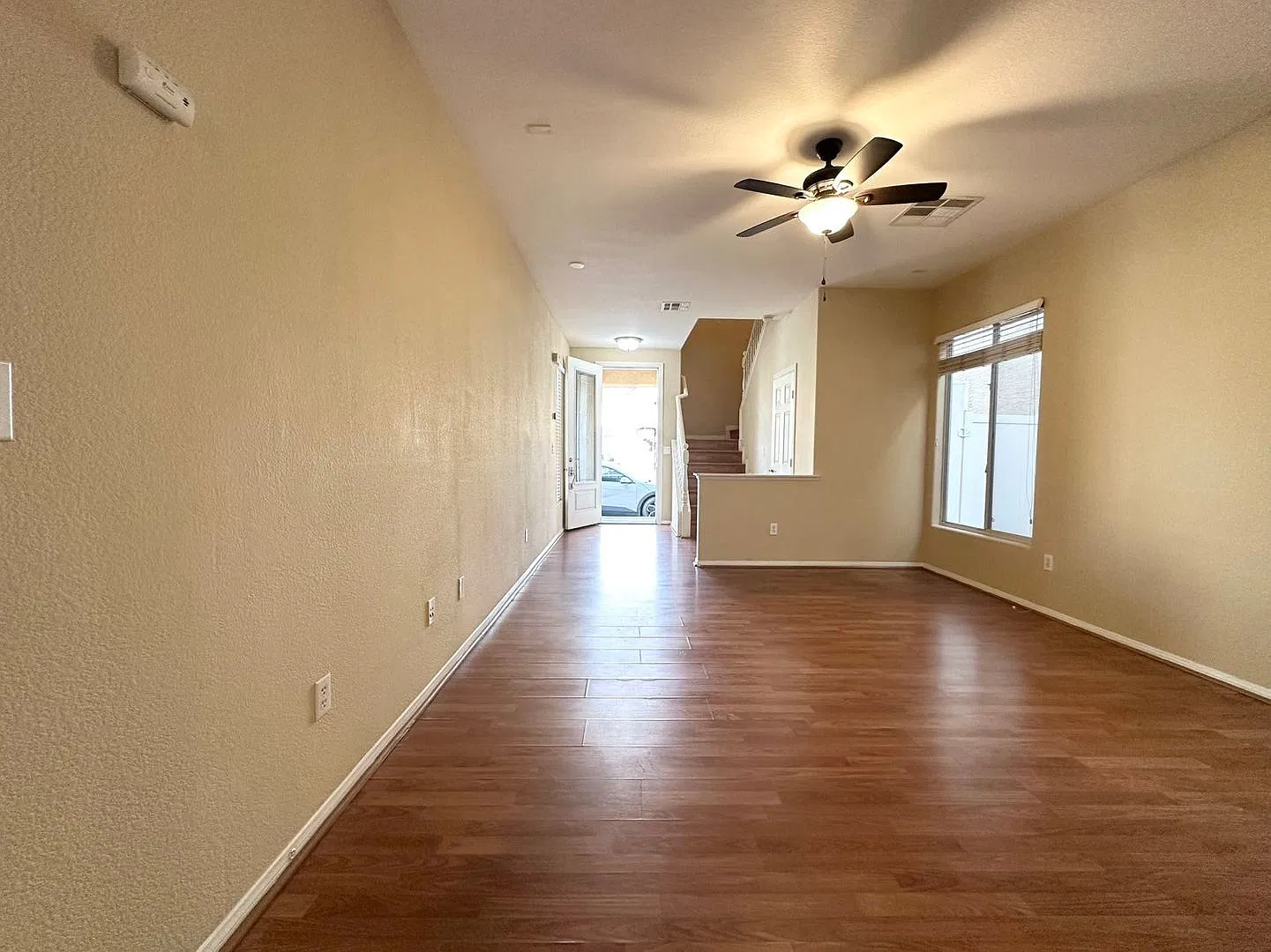 Charming 2-bedroom, 3-bathroom home in the heart of Las Vegas — Photo 3