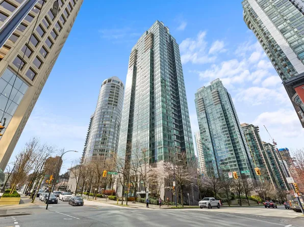 1200 Georgia St W #3104, Vancouver, BC V6E 4R2