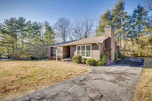 5013 Emerald Dr — Photo 3