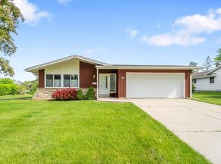 4998 Sterling Dr, Greendale, WI 53129