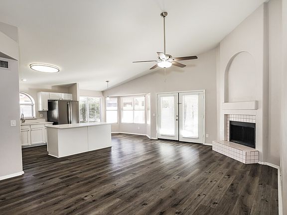 4th image of 4243 E Balsam Ave