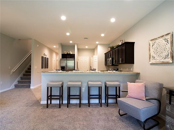 3rd image of 1089 Grantham Dr