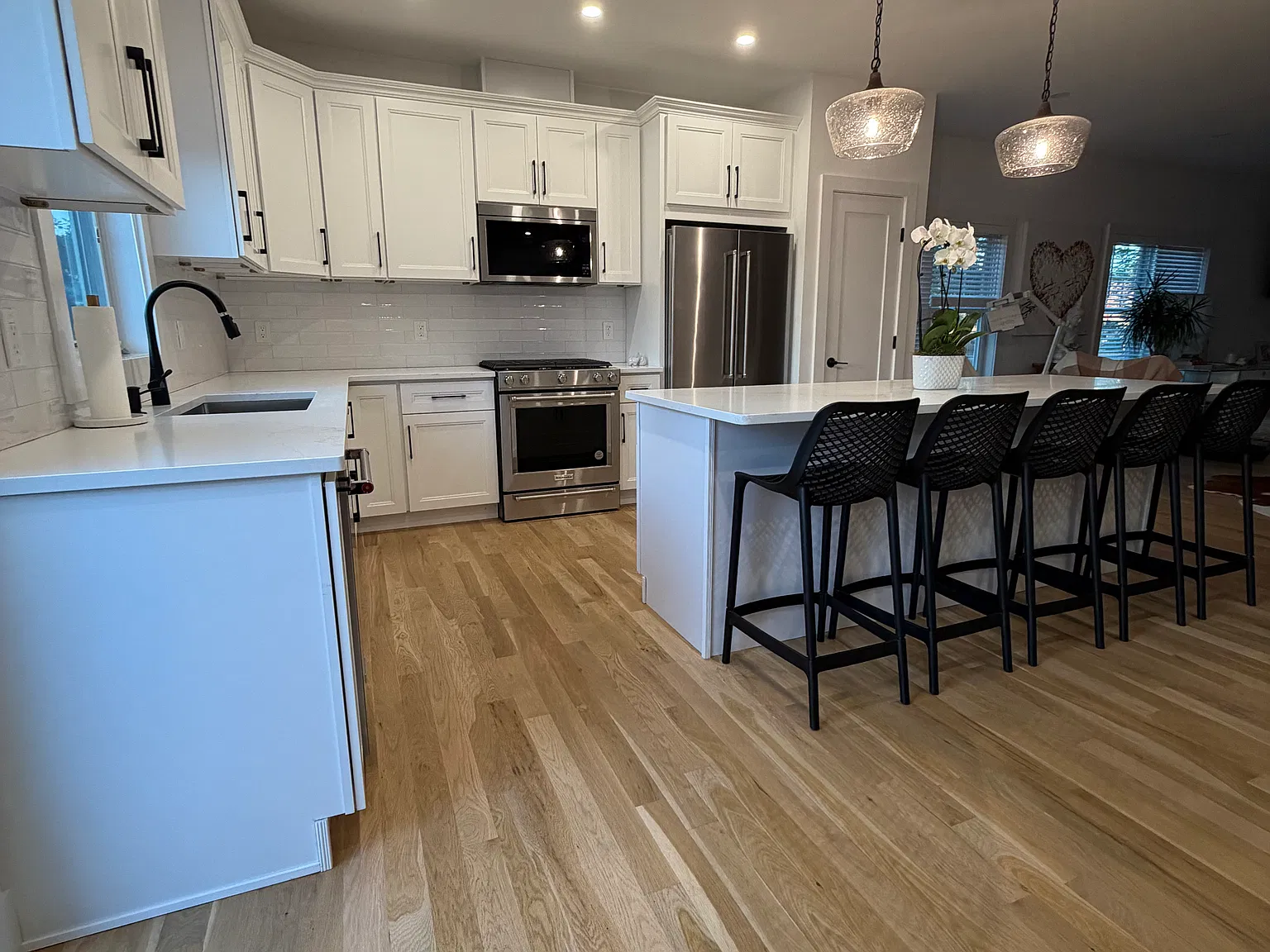4 bed, 3.5 bath, 2650 sqft, $10,500 — Photo 3