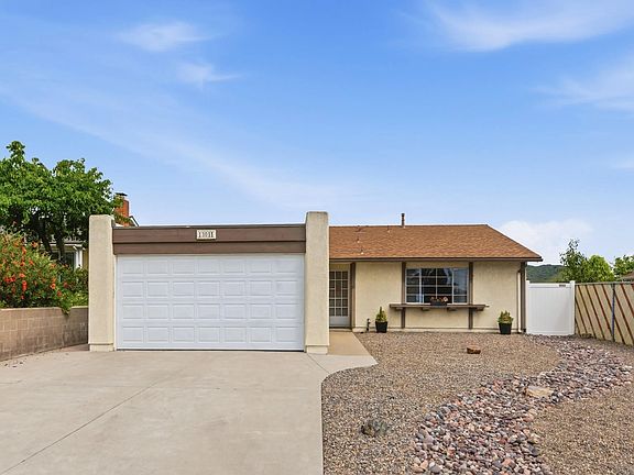 3rd image of 13011 Avenida Grande