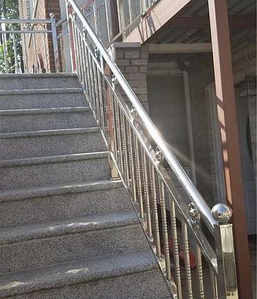 2nd image of 3129 Seymour Ave #2