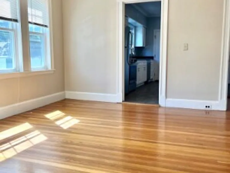 41-43 N Crescent Cir #2B — Photo 19