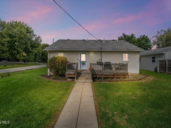 2704 Portland St, Oregon, OH 43616