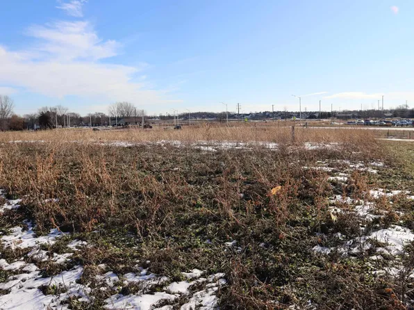 Meadow Park Dr #1, Greenville, WI 54942