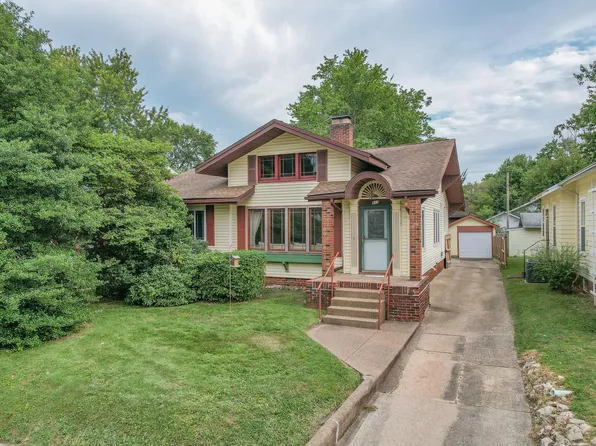 817 Ravenswood Dr, Evansville, IN 47713