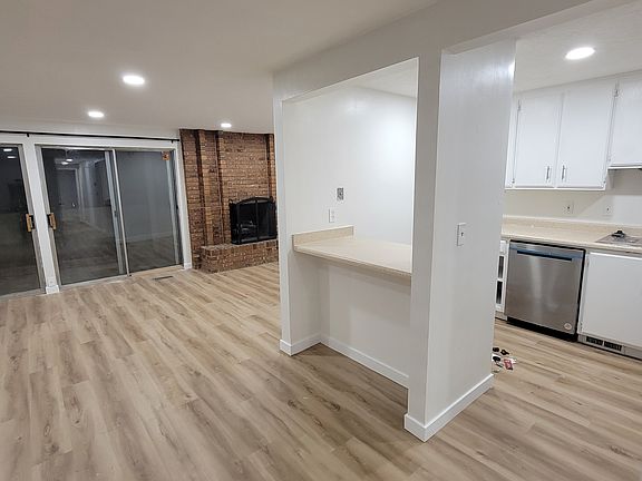 2nd image of 1184 E Cottonwood Hills Dr #1184
