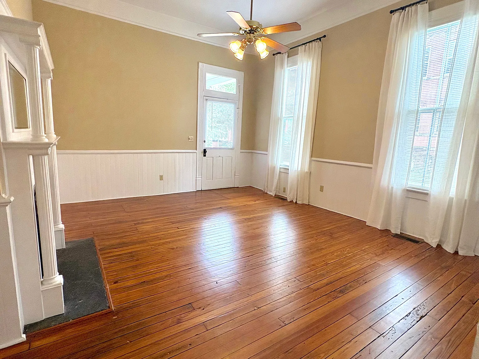 2 bed, 1100 sqft, $1,800 — Photo 3