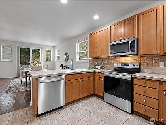 5th image of 9605 189th Street Ct E #87