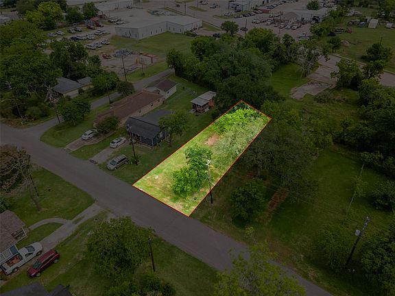4th image of 507 Cemetery Rd