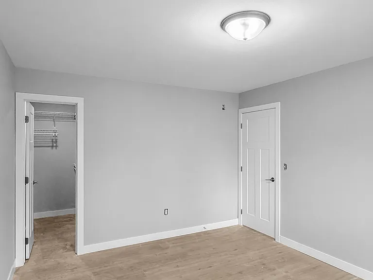 508 Cambridge St — Photo 7