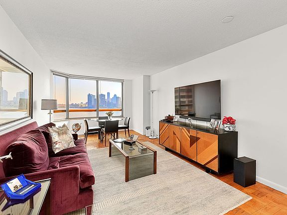 4th image of 630 1st Ave APT 11B