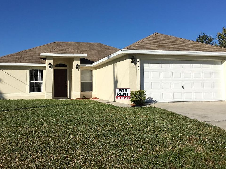 1121 Serenade NW Front View 11/17