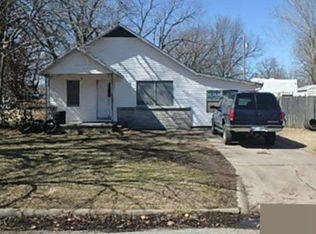 305 N Walnut St, Commerce, OK 74339