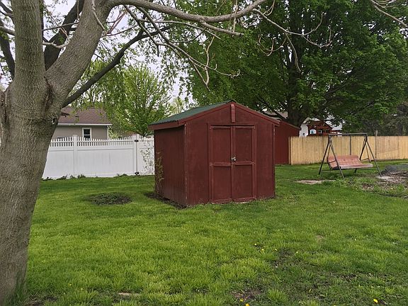 5th image of 2141 Saint Vincents Ave