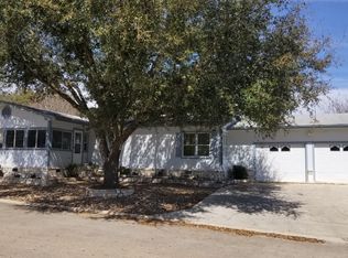 304 Oak Ridge St, Ingram, TX 78025