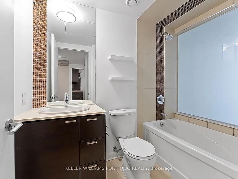 375 King St W #1805 — Photo 27