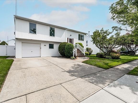2nd image of 3889 Nancy Ln