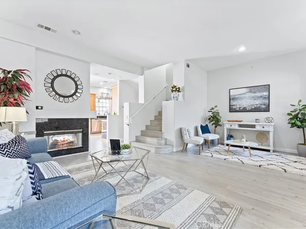 2824 Ballesteros Ln, Tustin, CA 92782