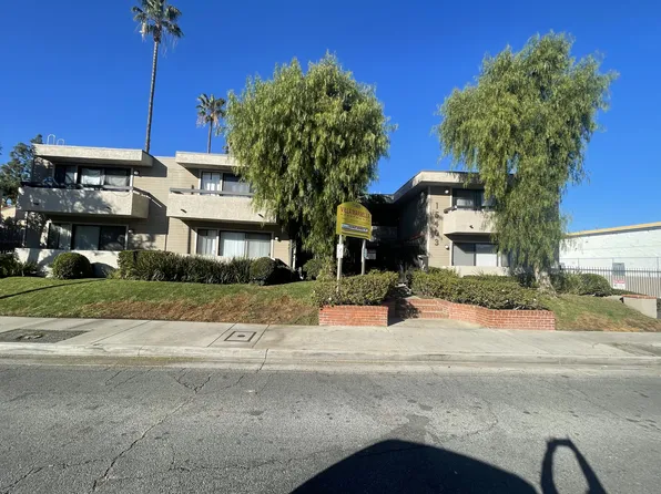 Villa Marbella Apartments| 2BD - 15403 Sherman Way Blvd Unit