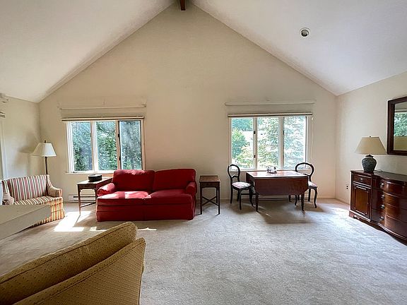 4th image of 51 Peach Ct