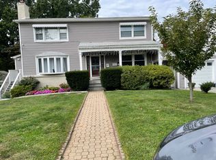 32 Roanoke Ave #1, Rye Brook, NY 10573