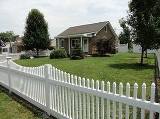 7490 Ridge Rd, Radford, VA 24141