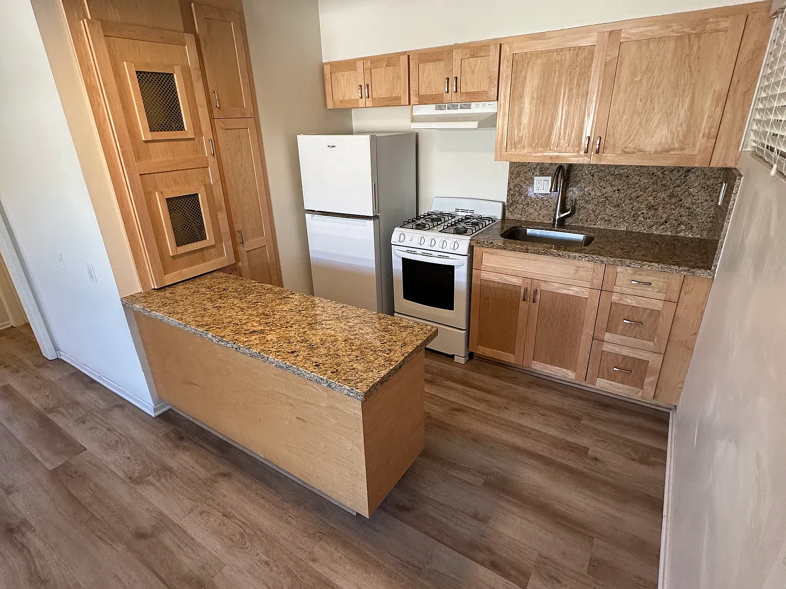 2 bed, $3,195 — Photo 2