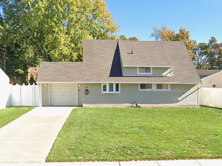 17 College Ln #1 — Photo 1