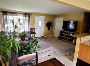 6090 Reynolds Rd, Mentor On The Lake, OH 44060
