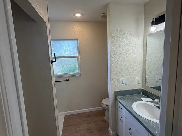105 Sidney Ct — Photo 10