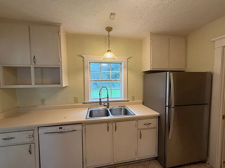 207 Goodman Pl — Photo 12