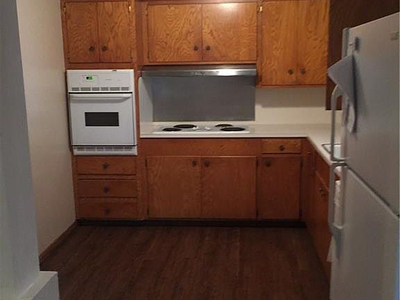 5th image of 929 Brock Dr