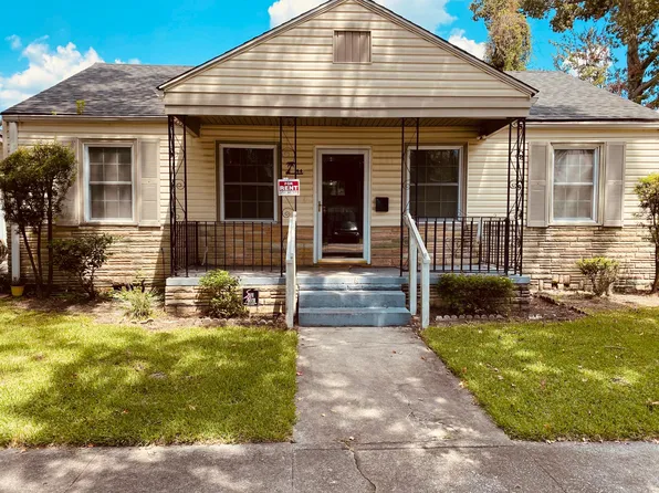 744 E 37th St, Savannah, GA 31401