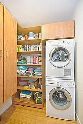 Sold by R New York | media 41