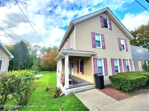 135 College Ave, Factoryville, PA 18419