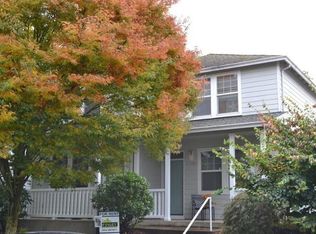 21990 NE Chinook Way APT B, Fairview, OR 97024