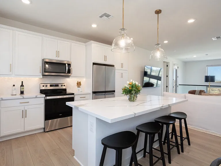 2121 W Sonoran Desert Dr #8 — Photo 8