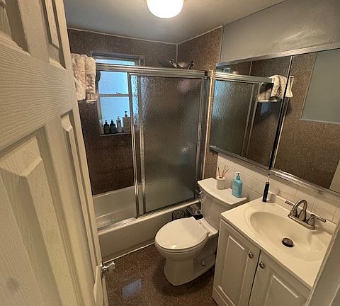 3rd image of 3-16 121thst St #72B