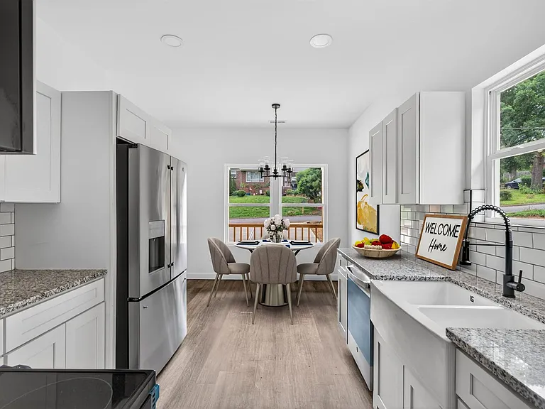 417 8th Street Dr SW — Photo 10