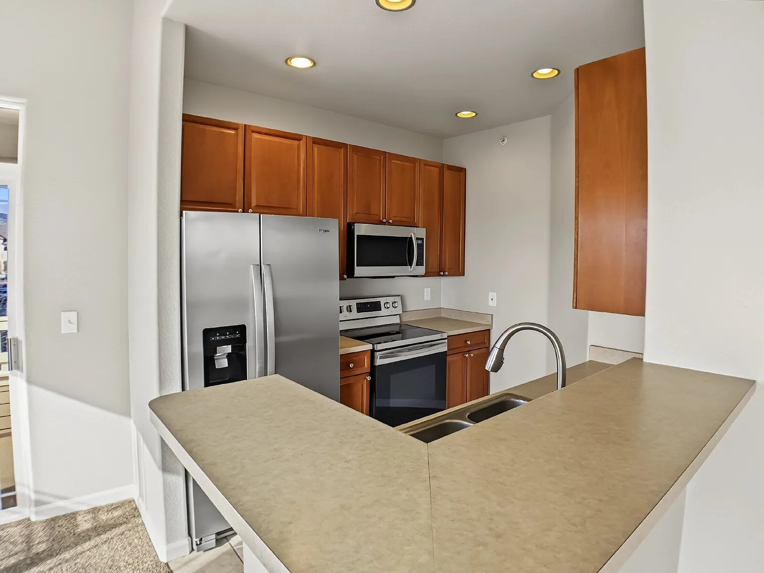 2 bed, 2.0 bath, 1131 sqft, $2,195 — Photo 4