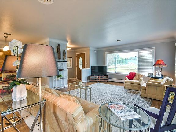 4th image of 955 Skyland Dr
