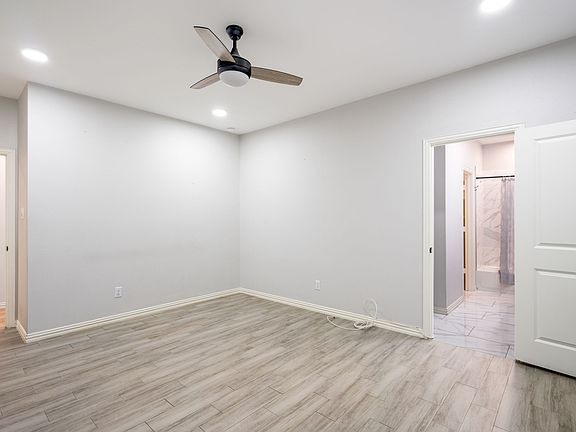 3rd image of 3505 Wood Oak Dr